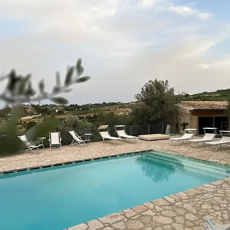 Roba Degli Ulivi 4* أغريجنتو