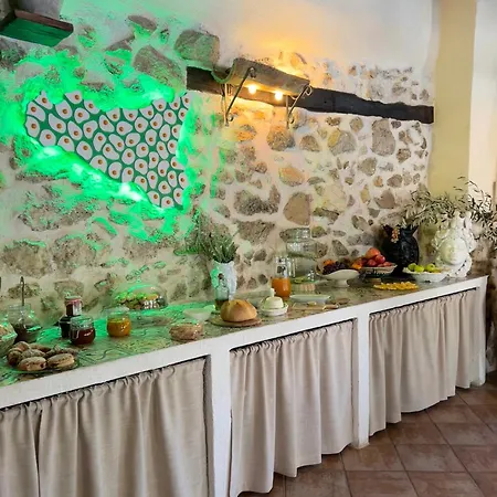 فندق مبيت وإفطار Roba Degli Ulivi 4*