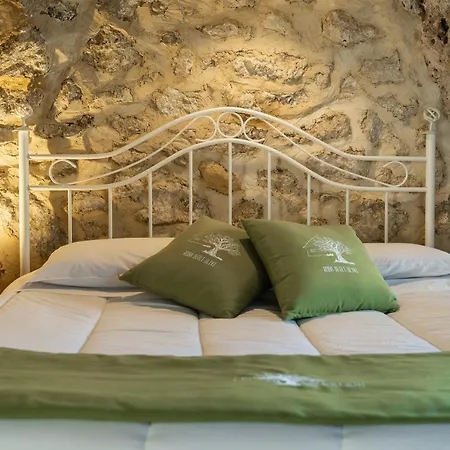 Roba Degli Ulivi Bed and Breakfast Αγκριτζέντο