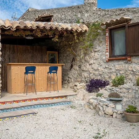 Roba Degli Ulivi Bed and Breakfast