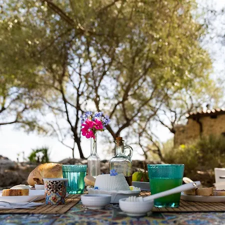 Bed & Breakfast Roba Degli Ulivi 3*