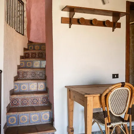 Bed & Breakfast Roba Degli Ulivi 3*